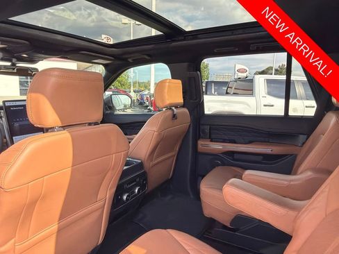 Used 2023 Ford Expedition Platinum AWD/4WD image 8