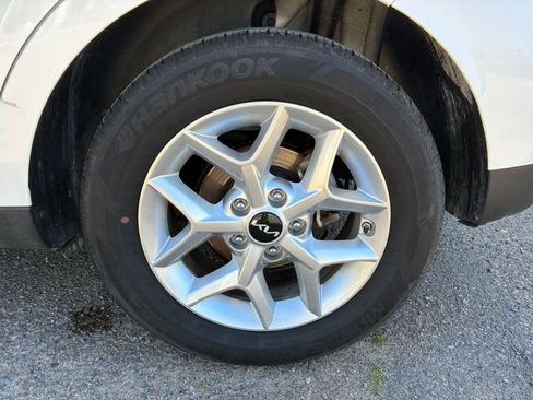 Used 2025 Kia Soul LX w/ LX Technology Package image 28