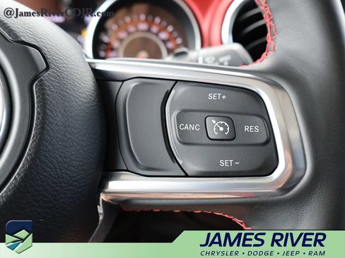 Used 2023 Jeep Wrangler Unlimited Rubicon w/ Cold Weather Group AWD/4WD image 27