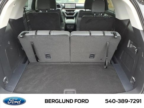 Used 2026 Ford Explorer Active w/ Active Comfort Package AWD/4WD image 16