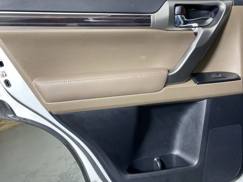 Certified 2023 Lexus GX 460 Premium w/ Premium Package image 28