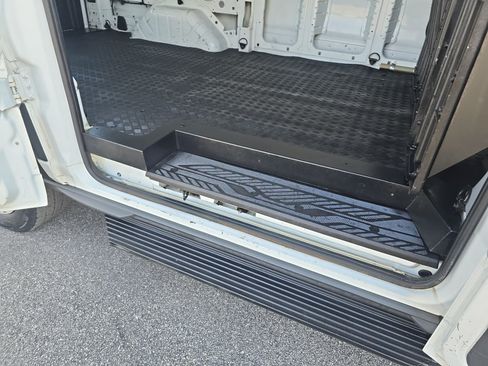 Used 2016 Ford Transit 250 130 Low Roof RWD image 14
