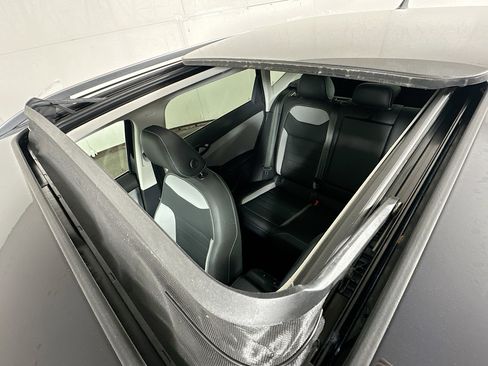 Used 2024 Volkswagen Taos SEL image 22