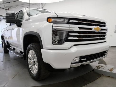 Used 2023 Chevrolet Silverado 3500 High Country w/ Z71 Off-Road Package AWD/4WD image 43