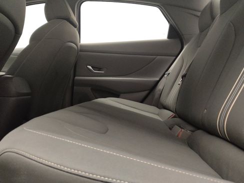 Used 2023 Hyundai Elantra SEL w/ Convenience Package FWD image 18