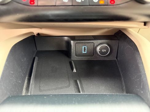 Used 2020 Ford Escape Titanium AWD/4WD image 28