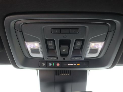 New 2026 Chevrolet Silverado 1500 High Country AWD/4WD image 19