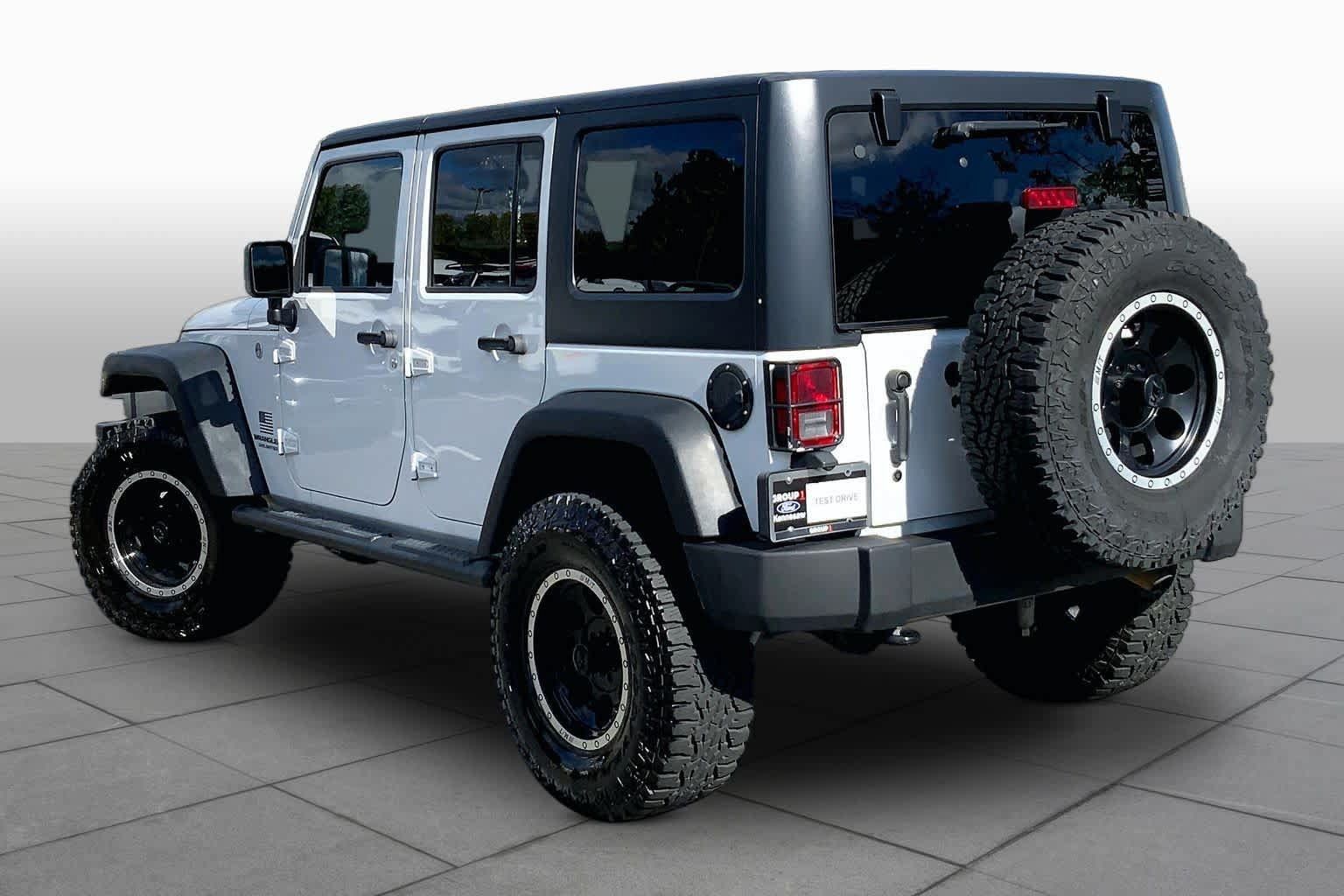 Used 2017 Jeep Wrangler Unlimited Sport w/ Quick Order Package 24S AWD/4WD image 12