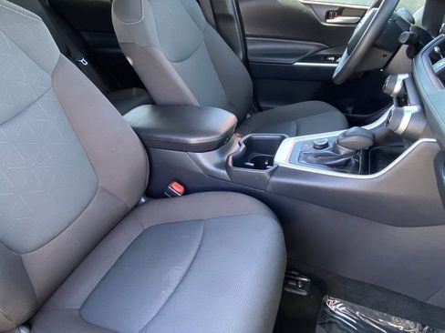 Used 2025 Toyota RAV4 XLE image 15