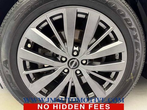 Used 2022 Nissan Pathfinder SL w/ SL Premium Package image 9