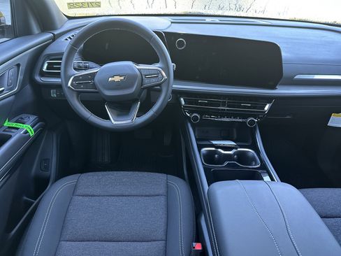 New 2025 Chevrolet Traverse LT w/ Driver Confidence Package image 21