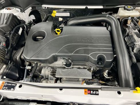 Used 2024 Chevrolet Equinox LS FWD image 24