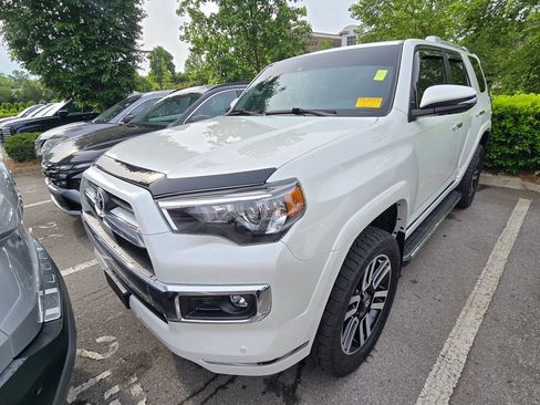 Used 2023 Toyota 4Runner Limited AWD/4WD image 3
