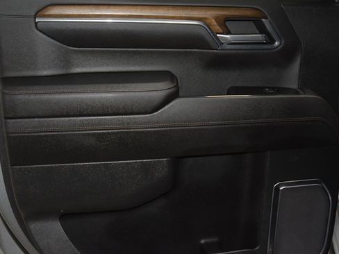 Used 2023 Chevrolet Silverado 1500 High Country w/ High Country Premium Package image 48