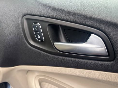 Used 2018 Ford Escape Titanium w/ Ford Safe & Smart Package AWD/4WD image 36