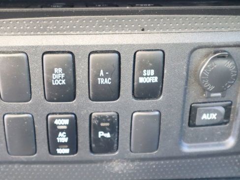 Used 2007 Toyota FJ Cruiser Sport Utility 2D image 24