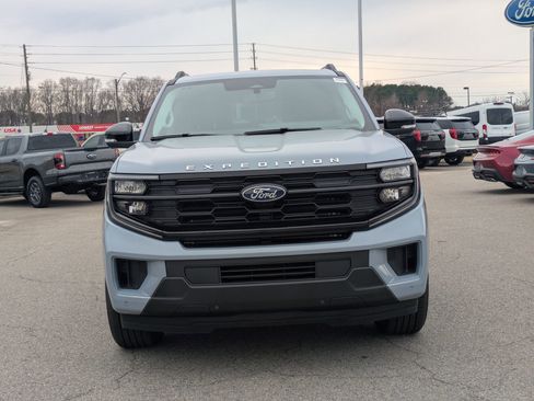 New 2026 Ford Expedition Active image 9