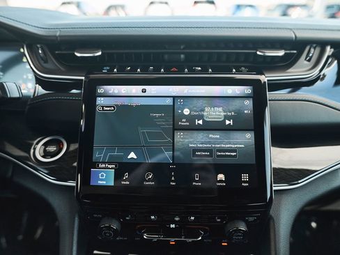 Used 2022 Jeep Grand Cherokee Trailhawk w/ Advanced Protech Group II image 43