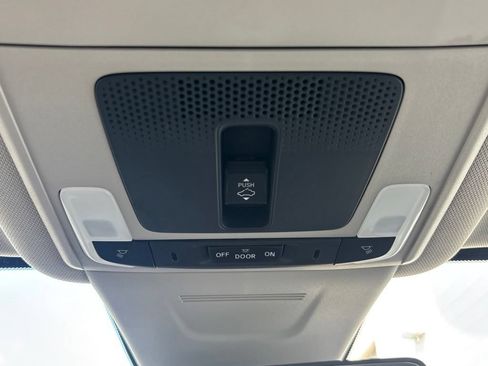 Used 2025 Honda CR-V EX-L image 17