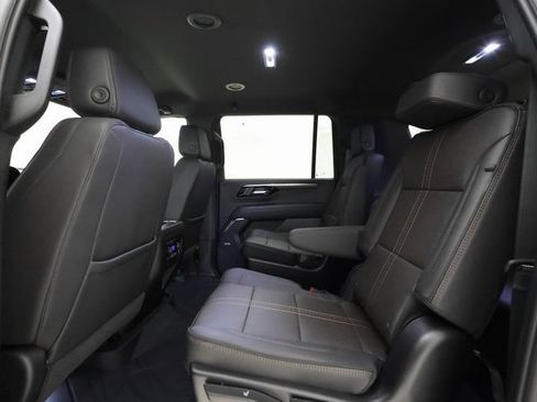 Used 2025 Chevrolet Suburban High Country image 22
