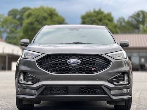 Used 2020 Ford Edge ST w/ Equipment Group 401A AWD/4WD image 2