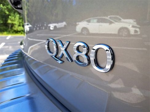 Used 2023 INFINITI QX80 Premium Select w/ Cargo Package image 6