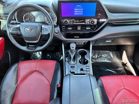 Used 2023 Toyota Highlander XSE AWD/4WD image 15