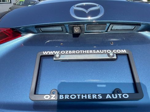 Used 2018 MAZDA MAZDA3 Sport FWD image 13