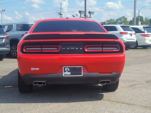 Used 2023 Dodge Challenger SXT RWD image 14