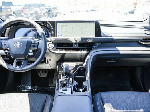 New 2025 Toyota Crown Signia Limited image 16