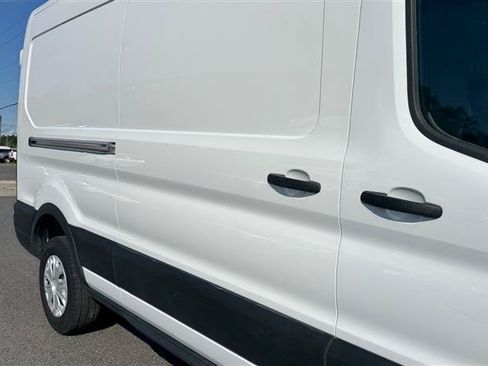 Used 2023 Ford E-Transit Medium Roof RWD image 19