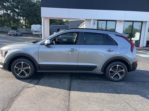 New 2026 Kia Niro LX FWD image 2