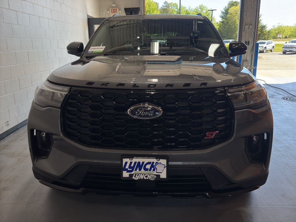 Used 2026 Ford Explorer ST AWD/4WD image 8