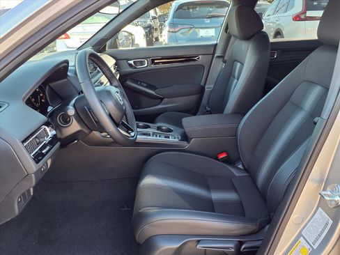 Certified 2025 Honda Civic Sport image 17