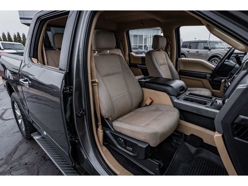 Used 2016 Ford F150 XLT w/ Equipment Group 302A Luxury AWD/4WD image 16