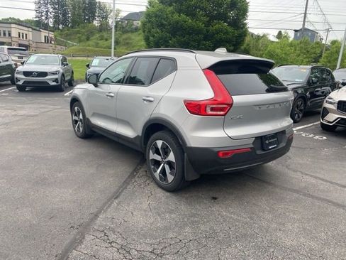 Used 2023 Volvo XC40 B5 Plus w/ Climate Package AWD/4WD image 7