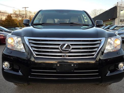 Used 2011 Lexus LX 570 4WD image 3