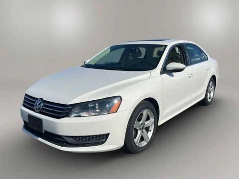 Used 2012 Volkswagen Passat 2.5 SE FWD image 3