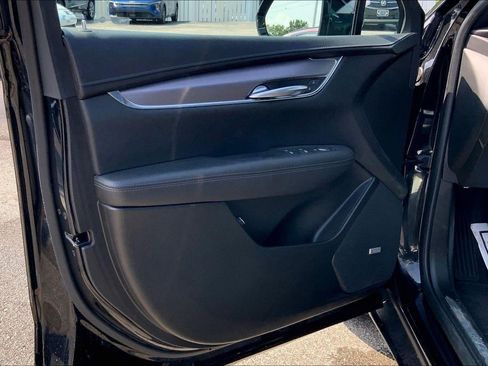 Used 2023 Cadillac XT5 Luxury FWD image 23