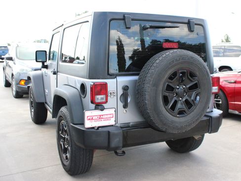 Used 2016 Jeep Wrangler Sport AWD/4WD image 6