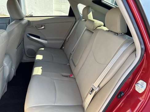 Used 2014 Toyota Prius Four image 19