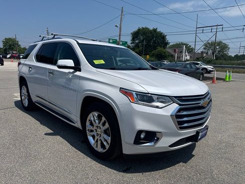 Used 2020 Chevrolet Traverse High Country w/ LPO, 'HIT The Road' Package AWD/4WD image 7