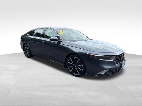 Used 2024 Honda Accord Touring image 10