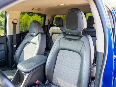 Used 2018 Chevrolet Colorado Z71 RWD image 19