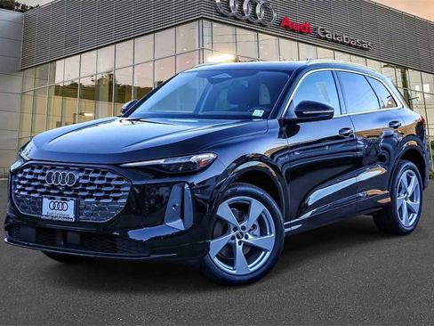 New 2025 Audi Q5 Premium Plus image 1