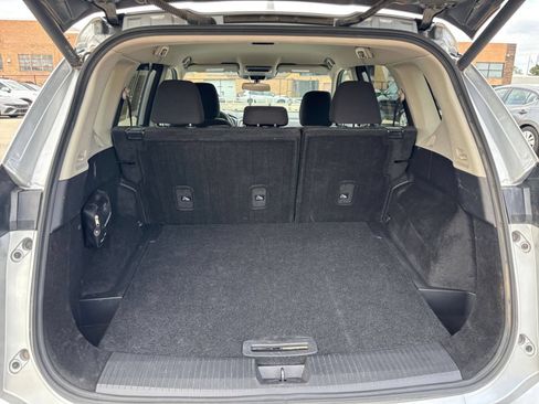Used 2025 Nissan Rogue SV FWD image 32