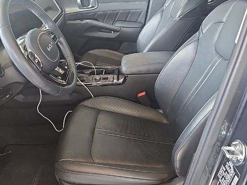 Certified 2025 Kia Sorento SX FWD image 1