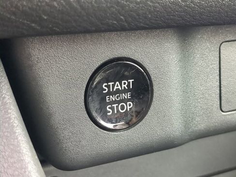 Certified 2025 Nissan Rogue SV AWD/4WD image 27