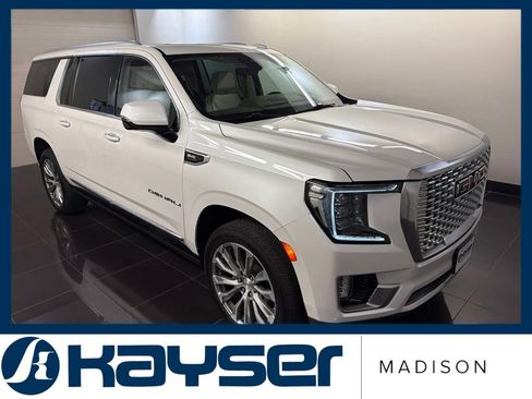 Used 2022 GMC Yukon XL Denali w/ Denali Premium Package AWD/4WD image 1