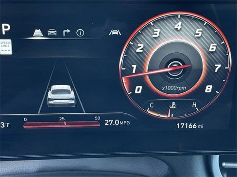 Used 2025 Hyundai Elantra SEL image 14